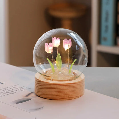 Schöne Schreibtischlampe mit Blumenmuster