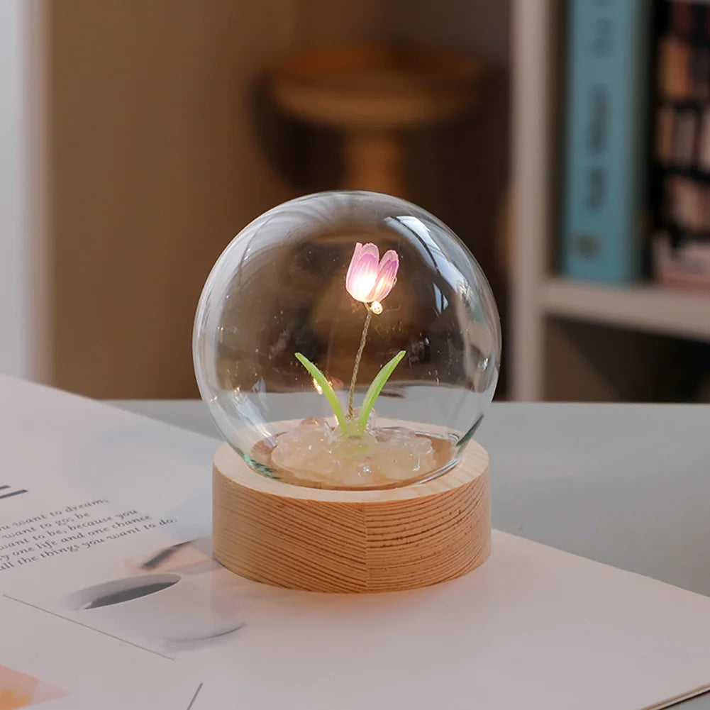 Schöne Schreibtischlampe mit Blumenmuster