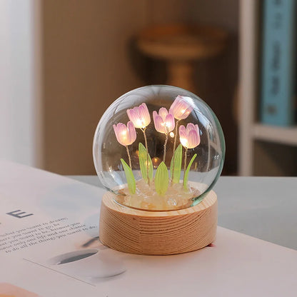 Schöne Schreibtischlampe mit Blumenmuster