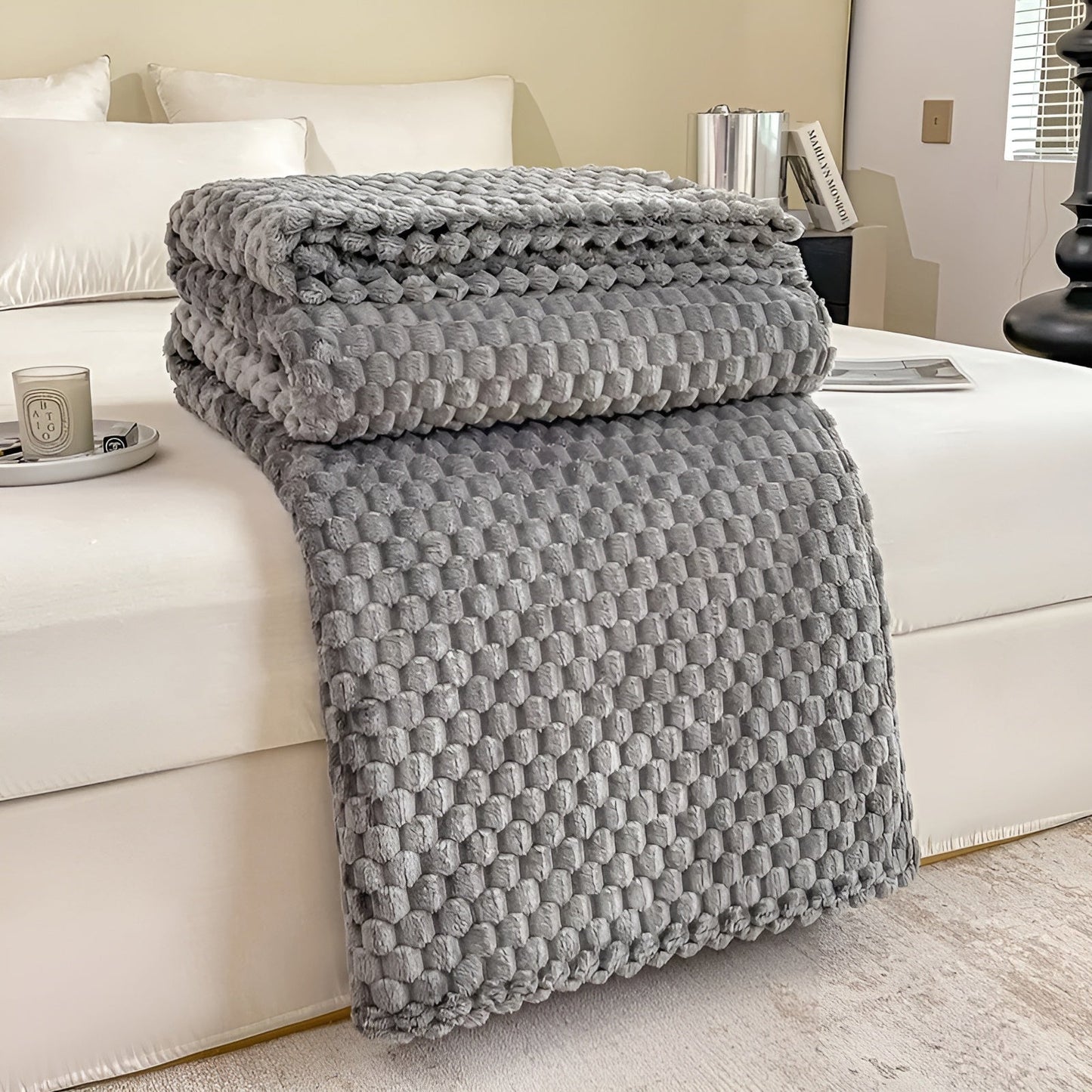 Plüschige, graue Kuscheldecke – weich und warm