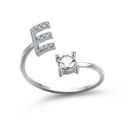 Personalisierter, zarter Diamantring mit Initialen