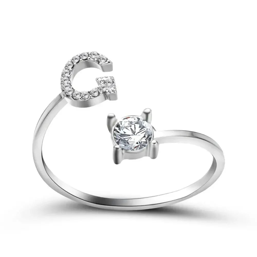 Personalisierter, zarter Diamantring mit Initialen