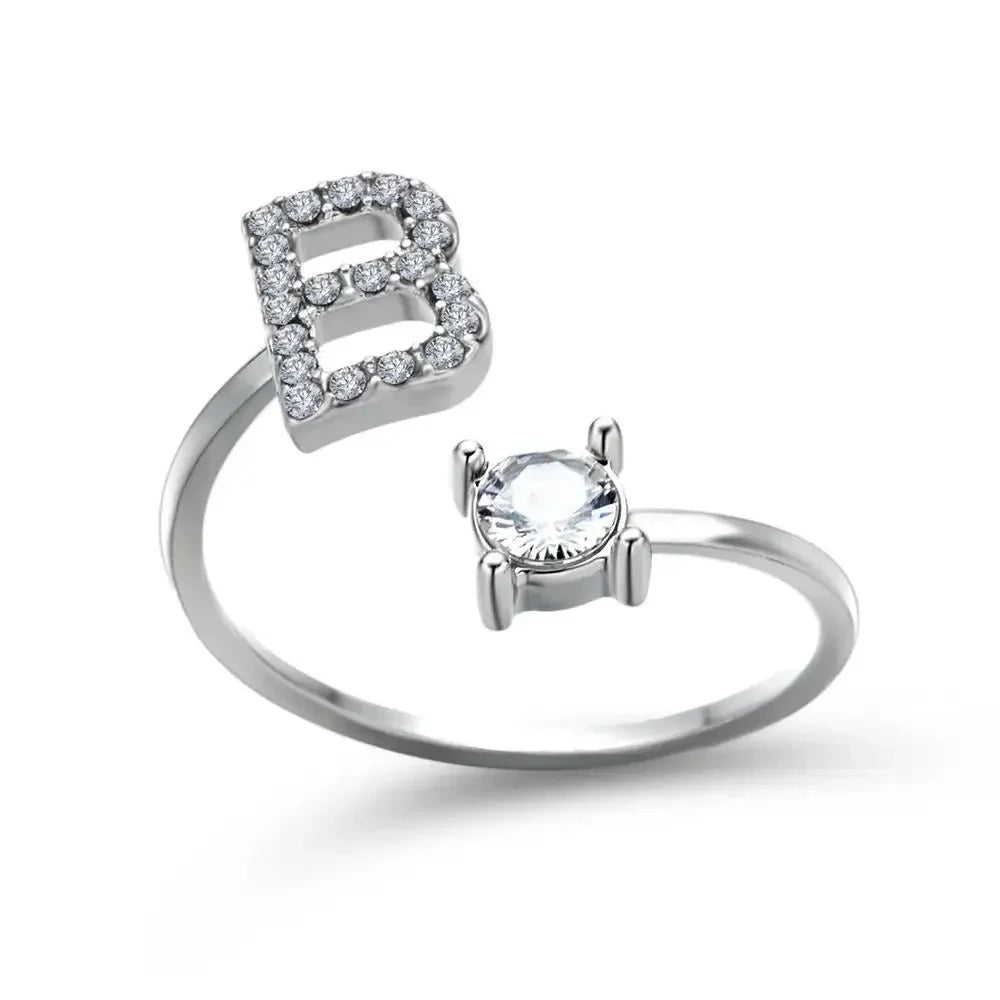 Personalisierter, zarter Diamantring mit Initialen