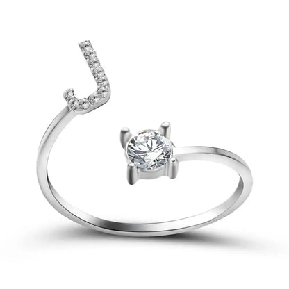 Personalisierter, zarter Diamantring mit Initialen