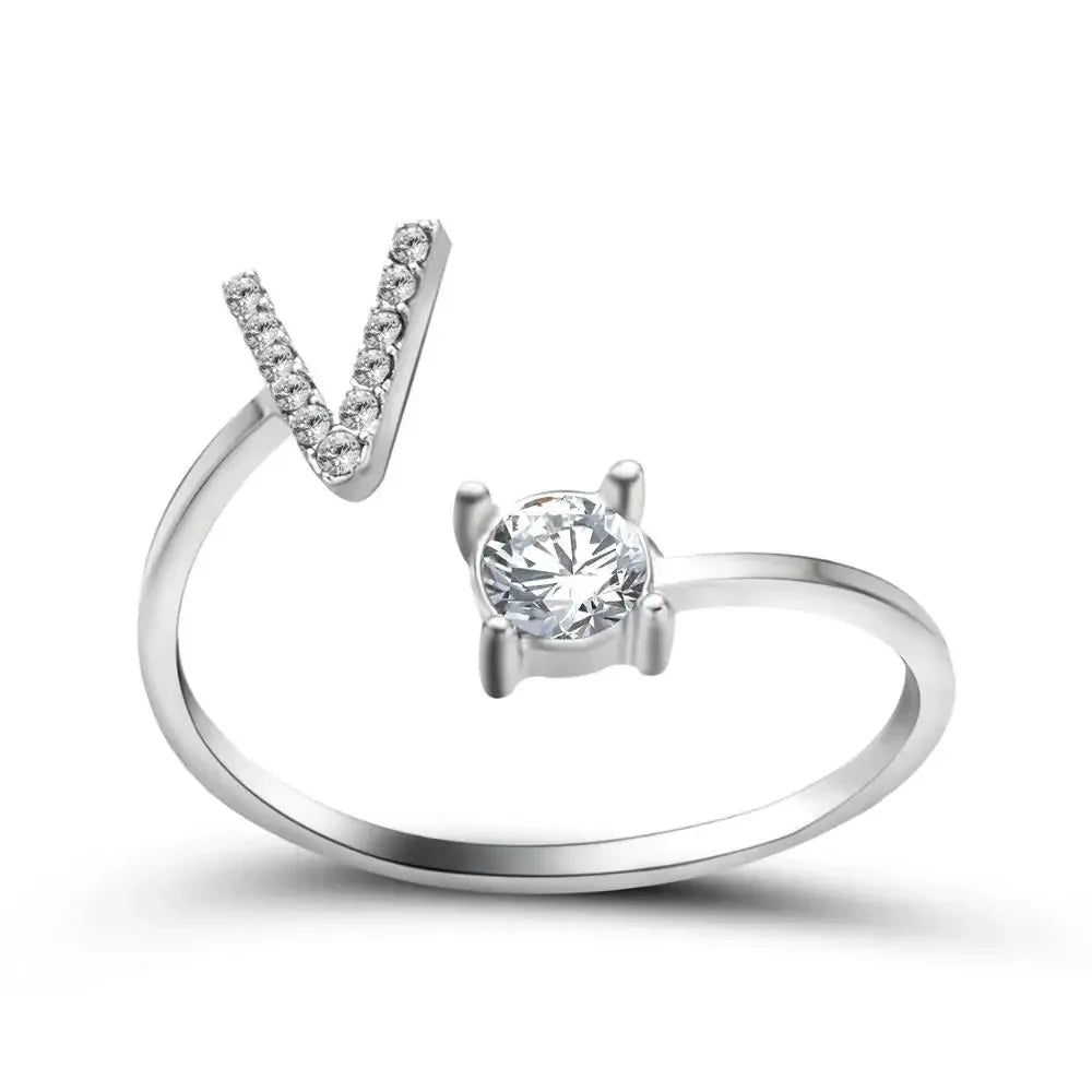 Personalisierter, zarter Diamantring mit Initialen