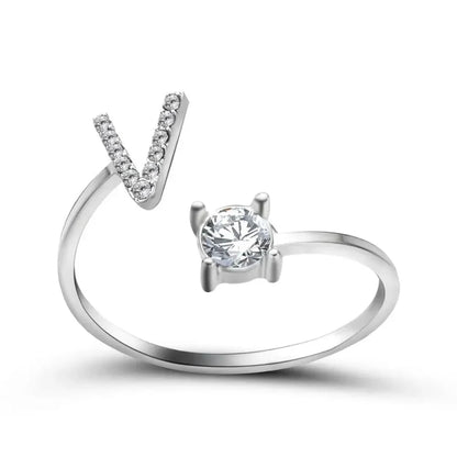 Personalisierter, zarter Diamantring mit Initialen