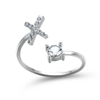 Personalisierter, zarter Diamantring mit Initialen