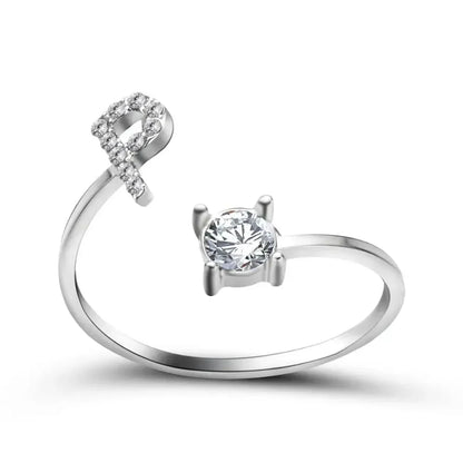 Personalisierter, zarter Diamantring mit Initialen
