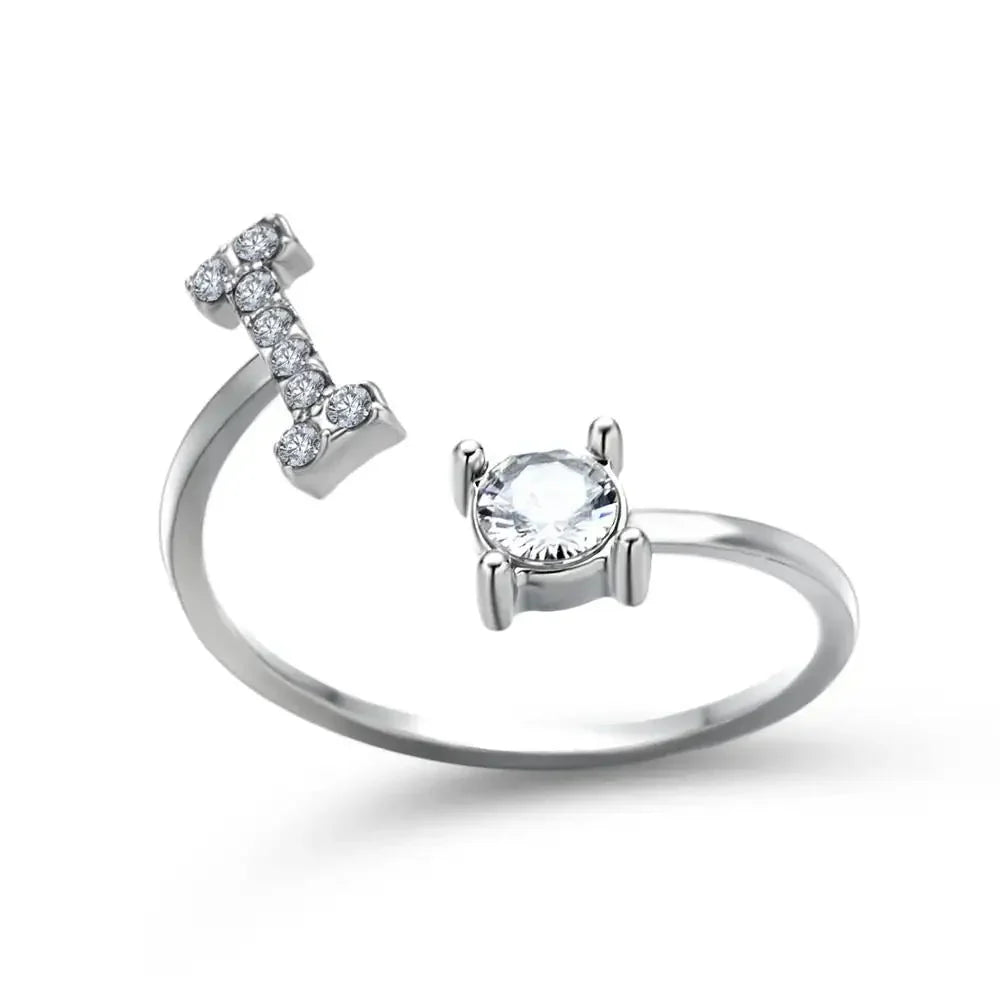 Personalisierter, zarter Diamantring mit Initialen