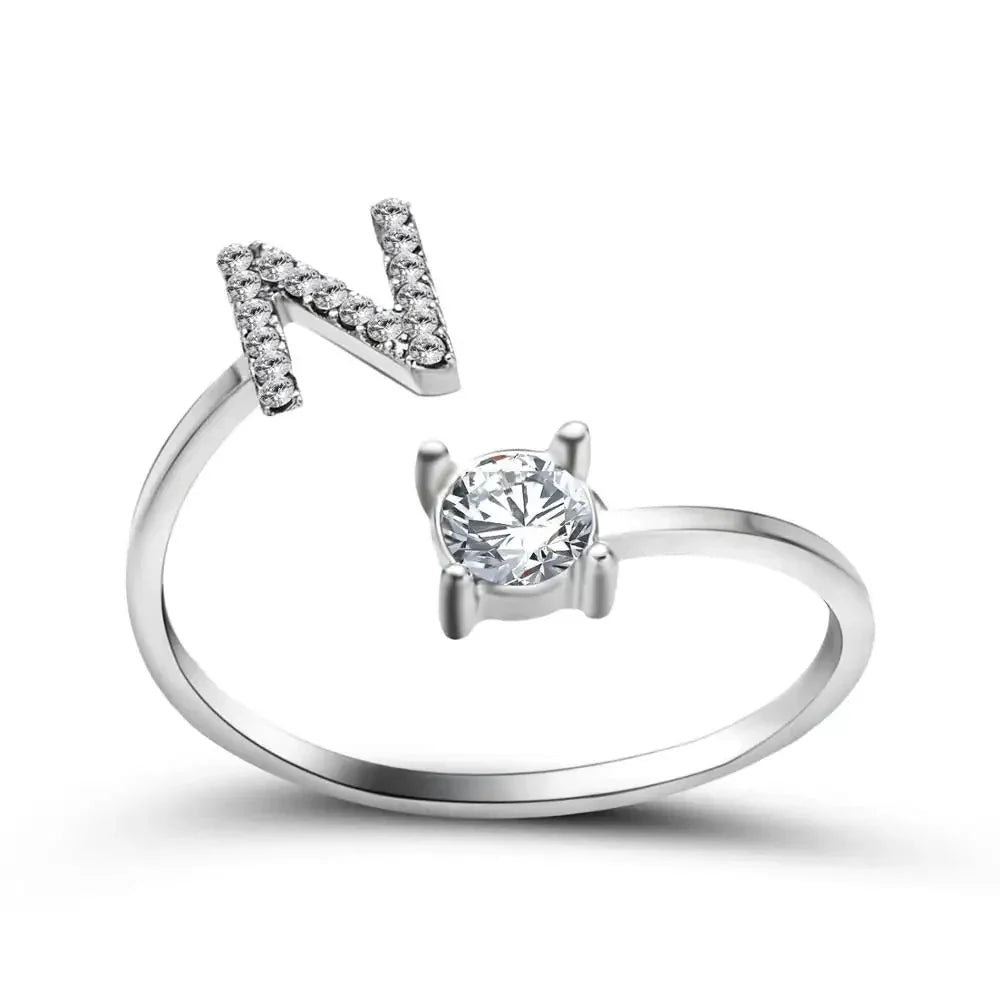 Personalisierter, zarter Diamantring mit Initialen