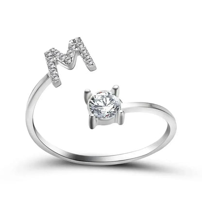 Personalisierter, zarter Diamantring mit Initialen