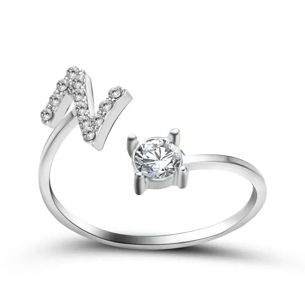 Personalisierter, zarter Diamantring mit Initialen