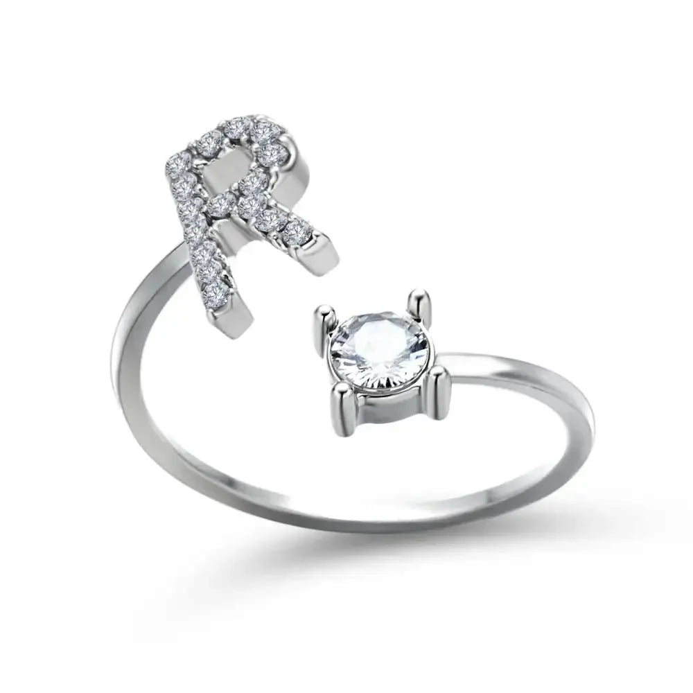Personalisierter, zarter Diamantring mit Initialen