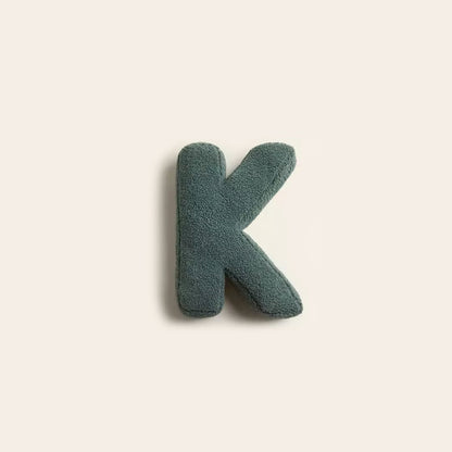 Buntes Alphabet-Kissen als Dekoration