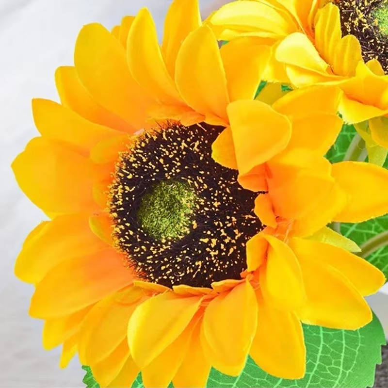 Bright Floral Table Lamp