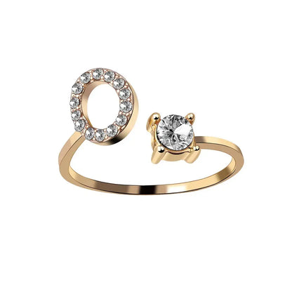 Personalisierter, zarter Diamantring mit Initialen
