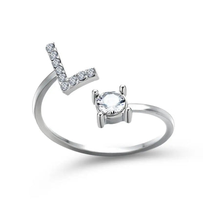 Personalisierter, zarter Diamantring mit Initialen