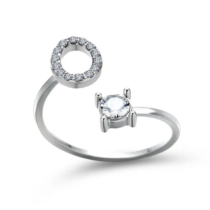 Personalisierter, zarter Diamantring mit Initialen