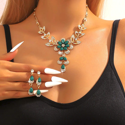 Wunderschönes Blumen-Diamant-Halsketten-Set