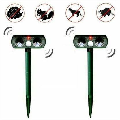 Outdoor Solar Powered Pest Repeller for Garden Defense