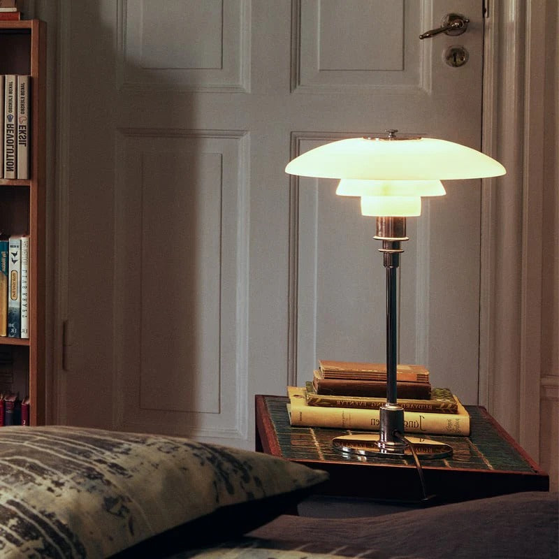 LED-Schreibtischlampe im nordischen Stil