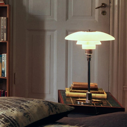 LED-Schreibtischlampe im nordischen Stil