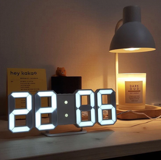 Advanced LED Clock with Date and Temperature Display - Halri
