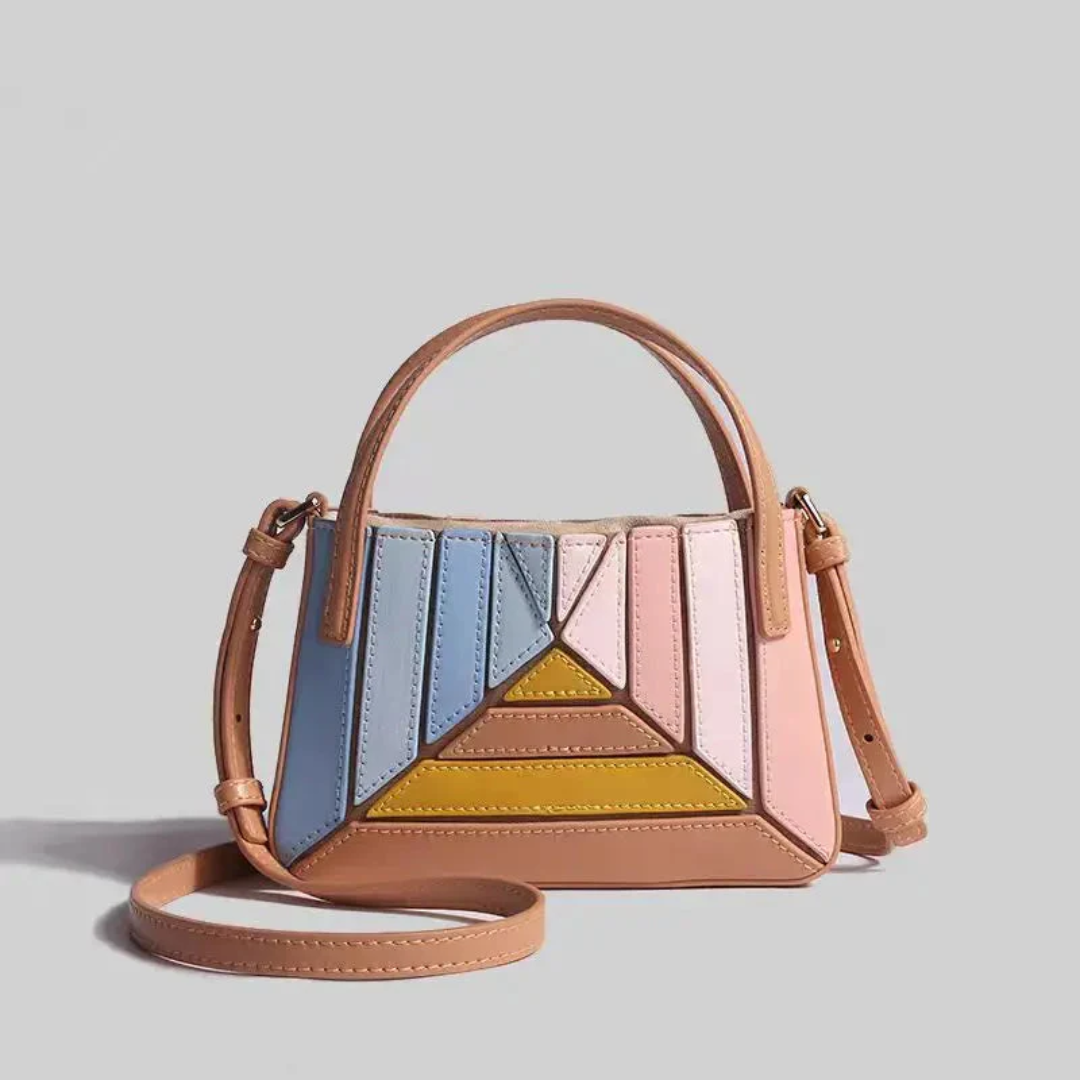 Trendige Handtasche mit geometrischem Muster