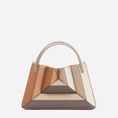 Trendige Handtasche mit geometrischem Muster