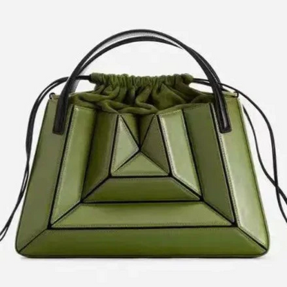 Trendige Handtasche mit geometrischem Muster