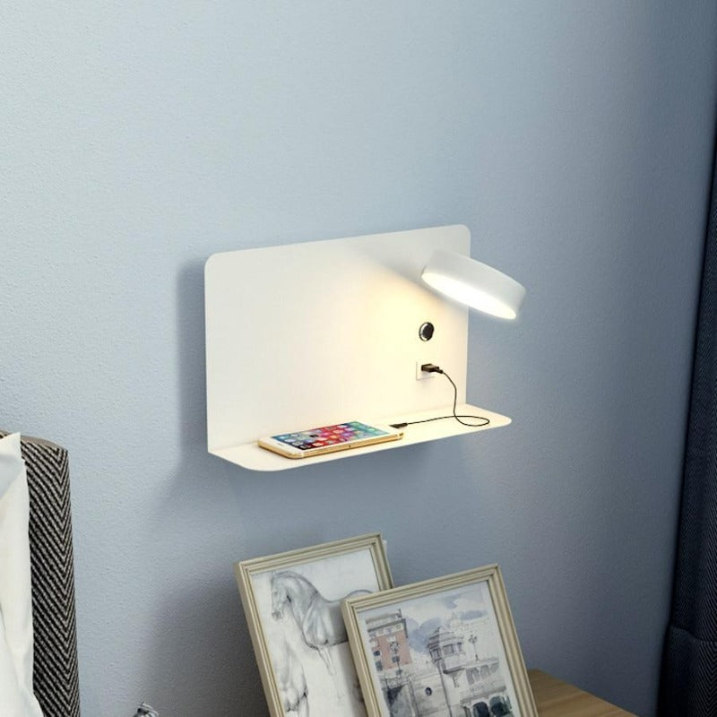Helle LED-Wandleuchte fürs Schlafzimmer mit USB-Anschluss