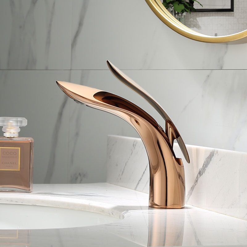 Halri | Elegant High End Bathroom Faucet - Halri