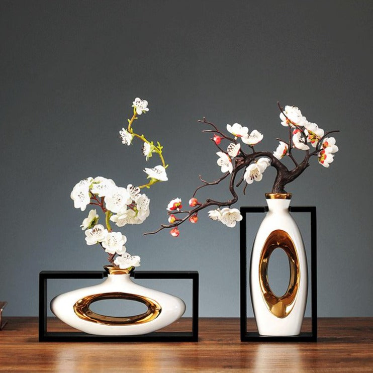 Elegant Glass Empty Decor Vase - Halri