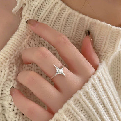 Verstellbare Ringe im Sterndesign