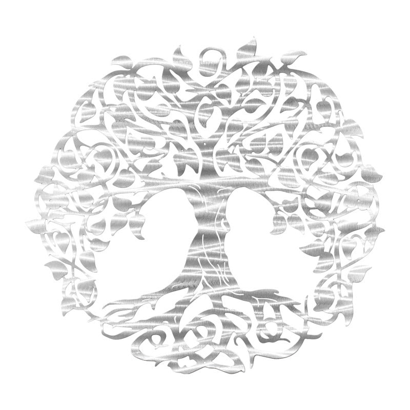 Naturinspirierte Baumdekoration aus Metall