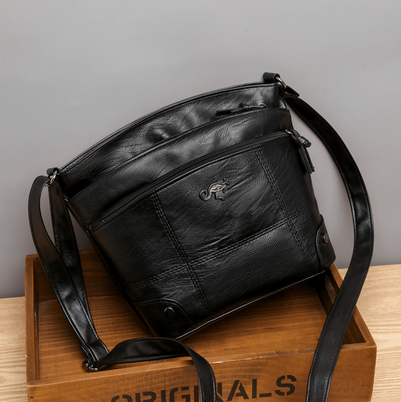 Klassische Schultertasche aus Leder im Used-Look