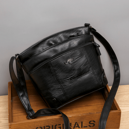 Klassische Schultertasche aus Leder im Used-Look