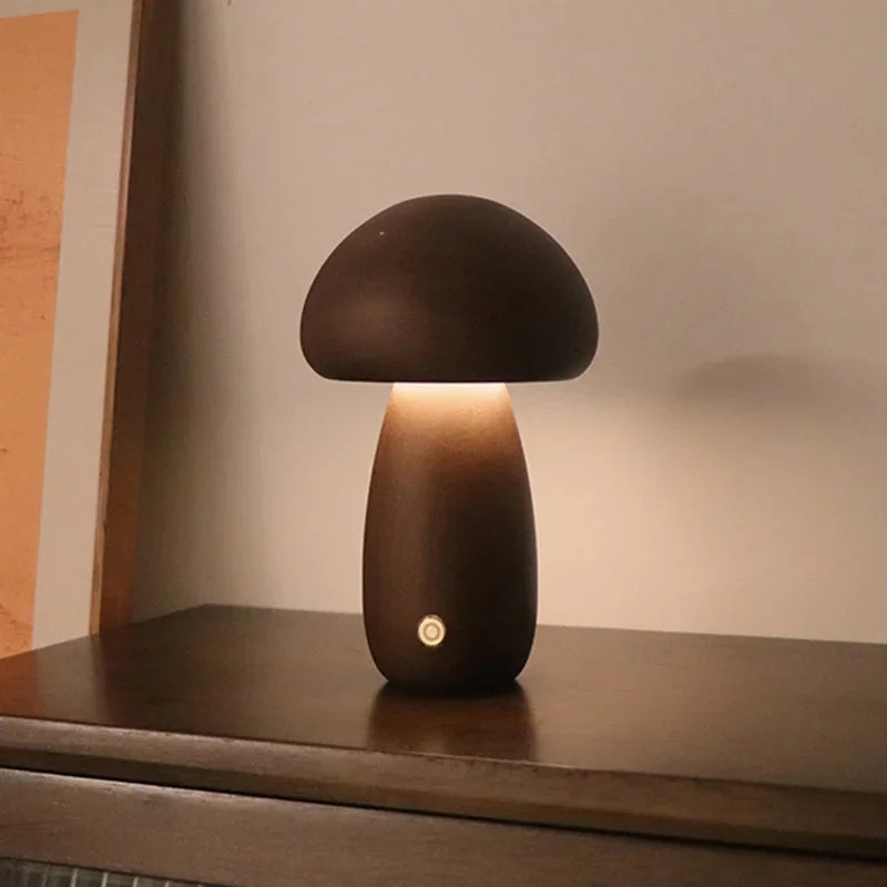 Pilz-Tischlampe mit sanftem Licht