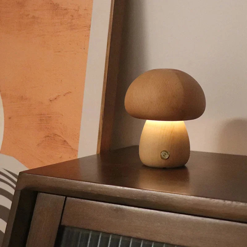 Pilz-Tischlampe mit sanftem Licht